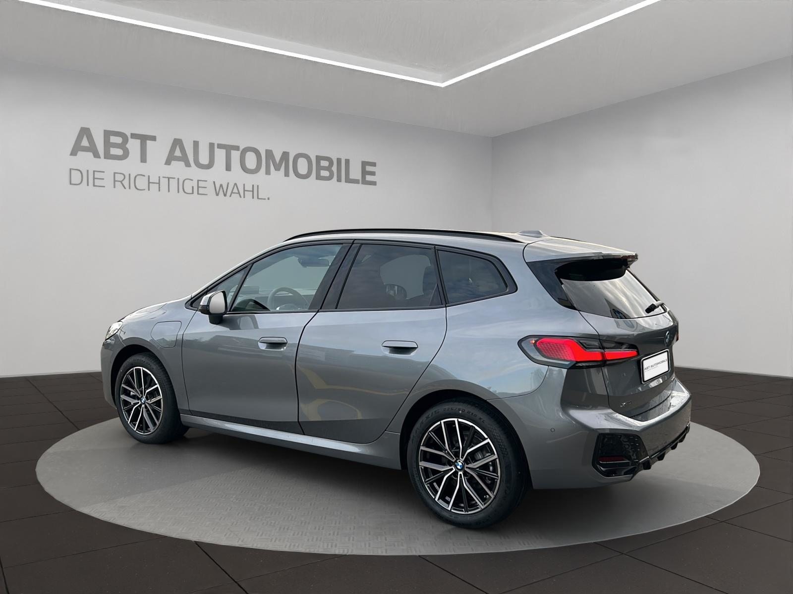 BMW 230e xDrive paddles Active Tourer, Hybride Rechargeable Essence/Électricité, Voiture nouvelle, Automatique - 3