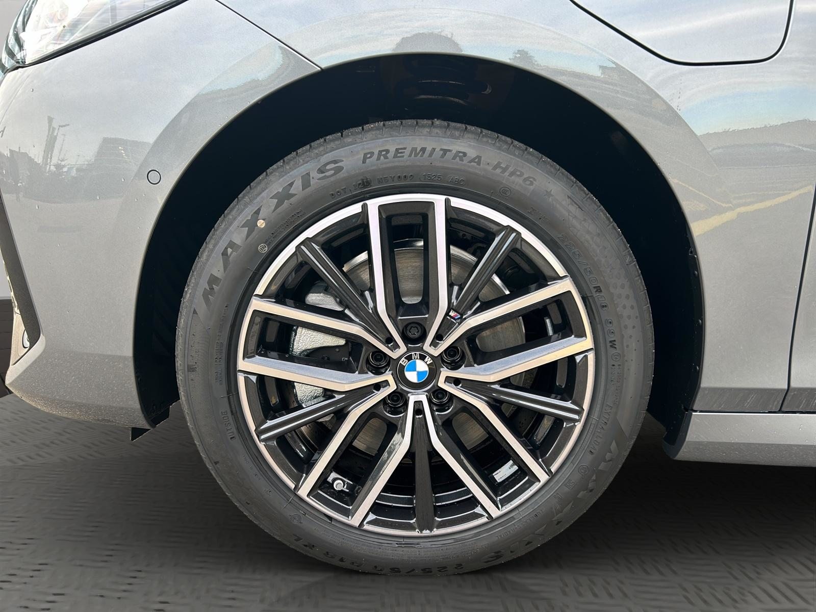 BMW 230e xDrive paddles Active Tourer, Hybride Rechargeable Essence/Électricité, Voiture nouvelle, Automatique - 4