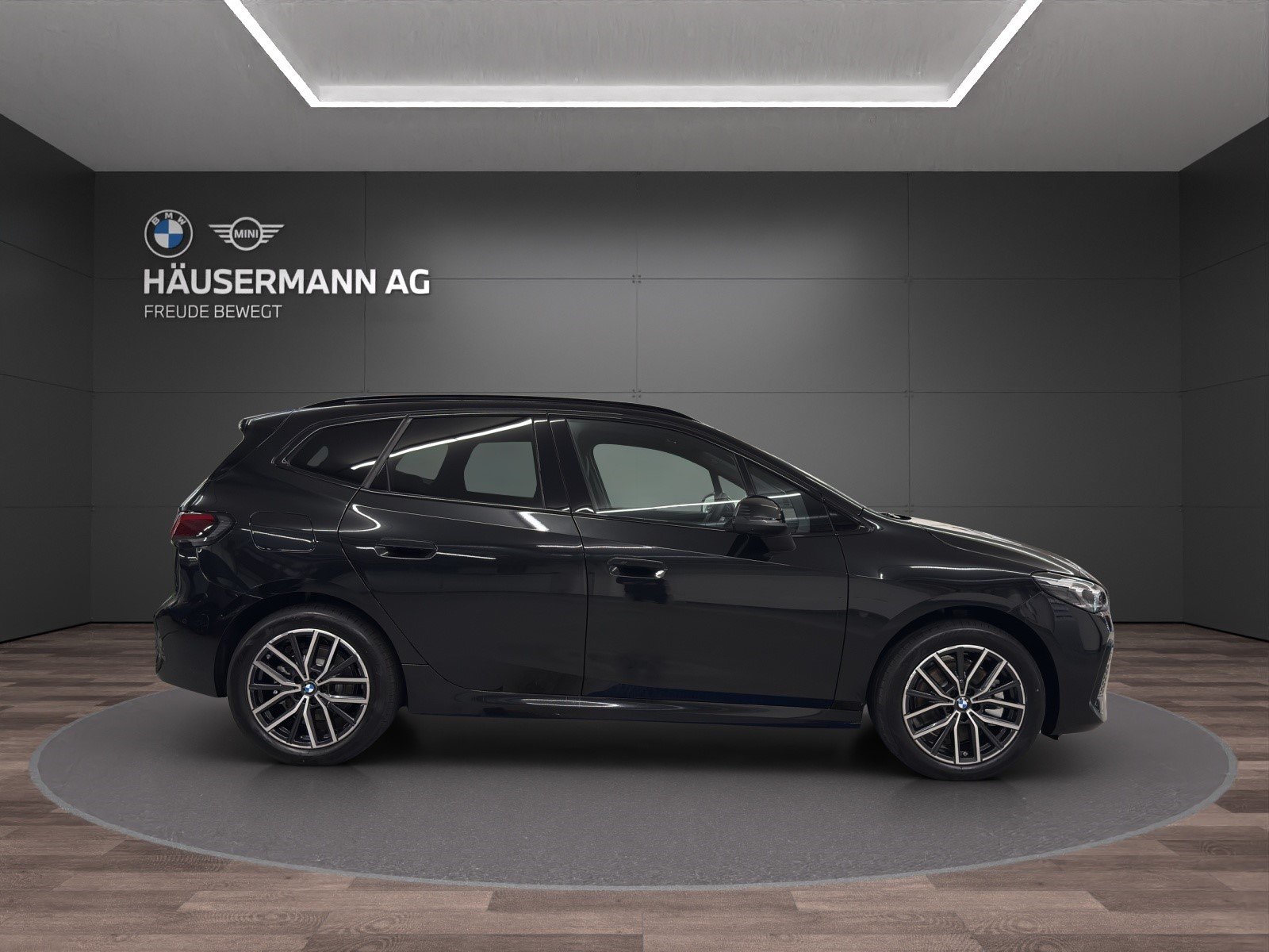 BMW 230e Active Tourer M Sport, Hybride Rechargeable Essence/Électricité, Voiture nouvelle, Automatique - 4