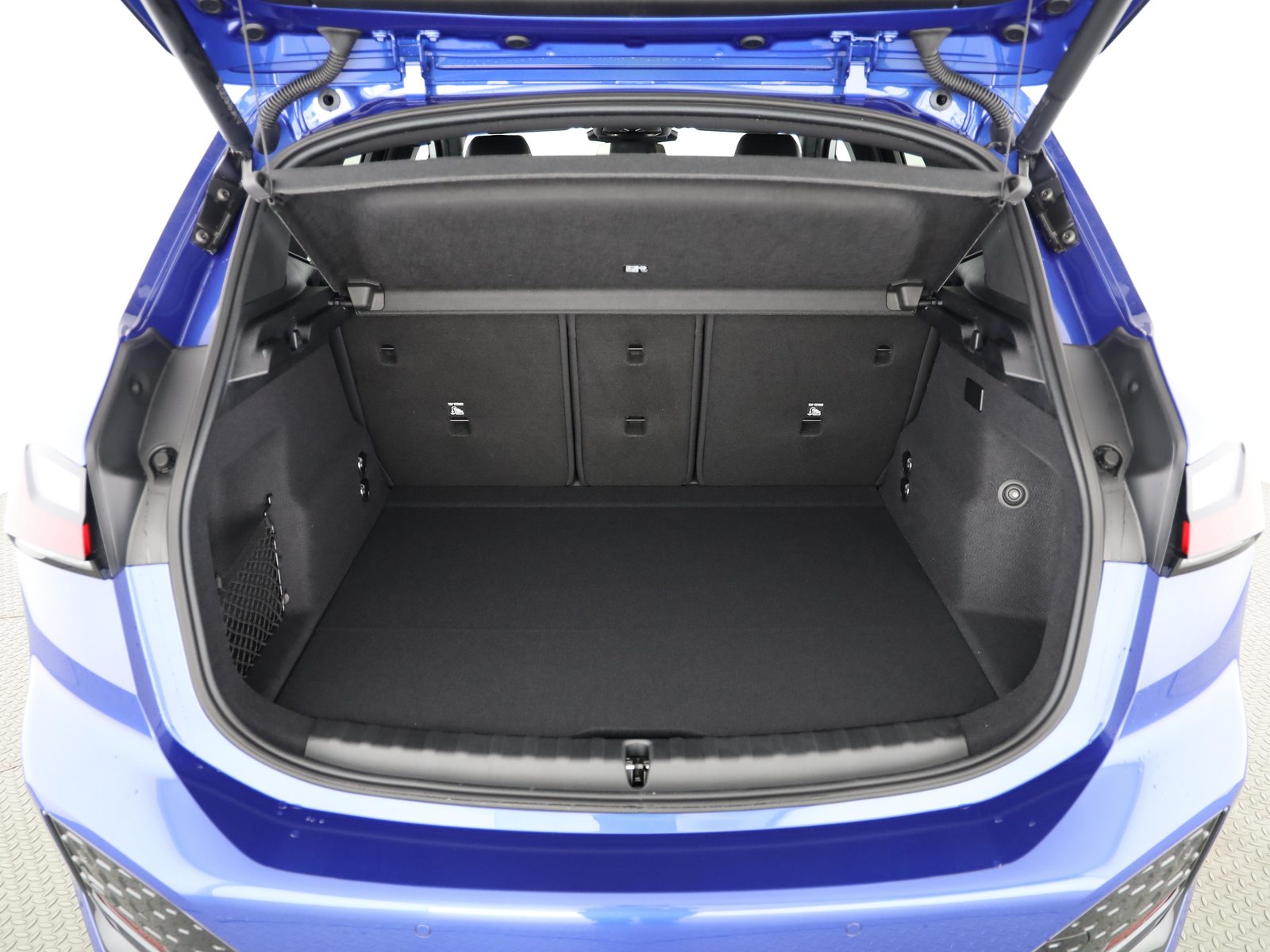 BMW 230e xDrive paddles Active Tourer, Plug-in-Hybrid Petrol/Electric, New car, Automatic - 7