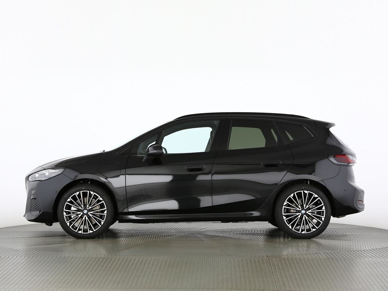 BMW 230e xDrive paddles Active Tourer, Plug-in-Hybrid Benzin/Elektro, Neuwagen, Automatik - 2
