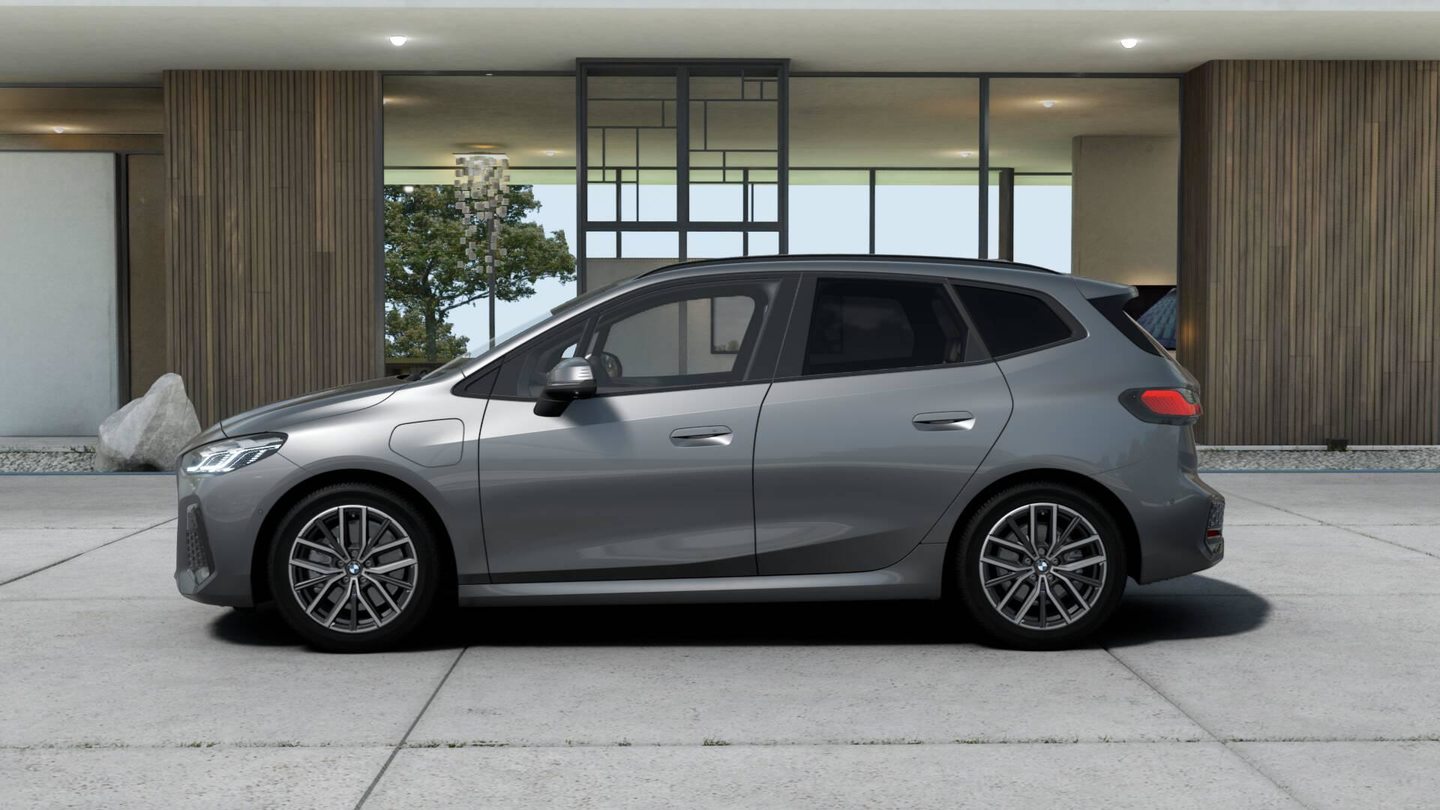 BMW 230e xDrive Active Tourer, Plug-in-Hybrid Petrol/Electric, New car, Automatic - 4