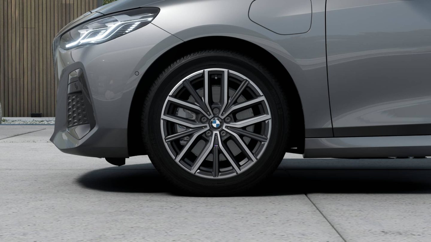 BMW 230e xDrive Active Tourer, Plug-in-Hybrid Petrol/Electric, New car, Automatic - 6