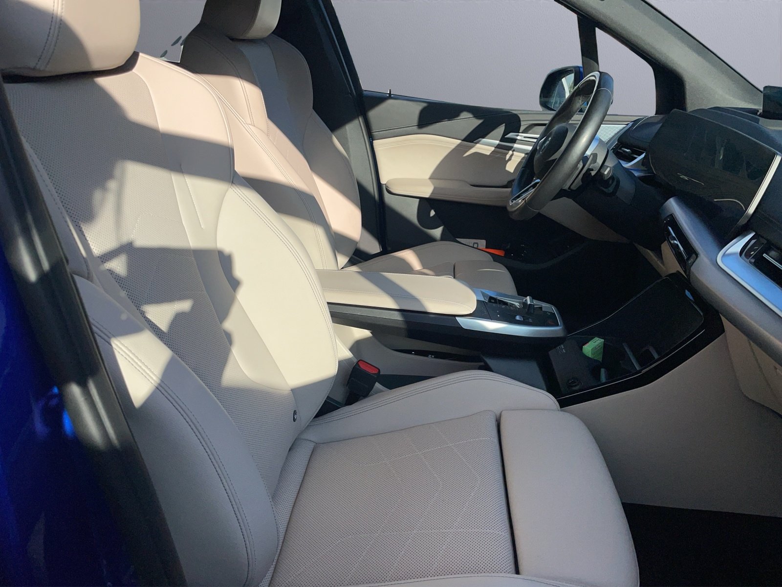 BMW 230e Active Tourer M Sport, Plug-in-Hybrid Petrol/Electric, Second hand / Used, Automatic - 7