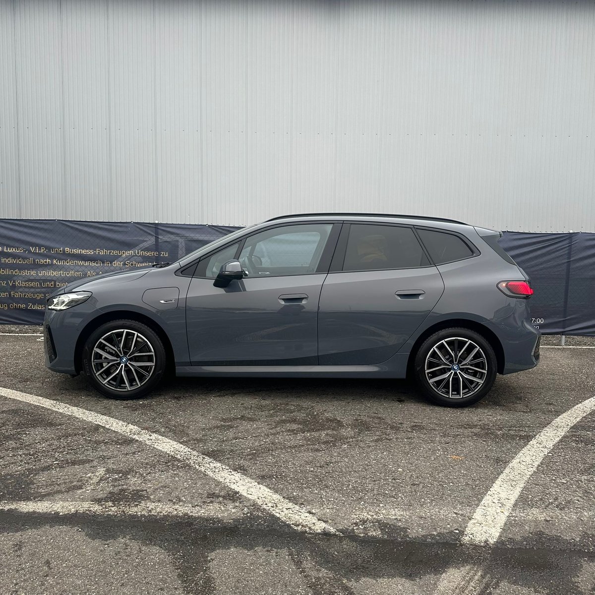 BMW 230e Active Tourer M Sport, Hybride Rechargeable Essence/Électricité, Occasion / Utilisé, Automatique - 4