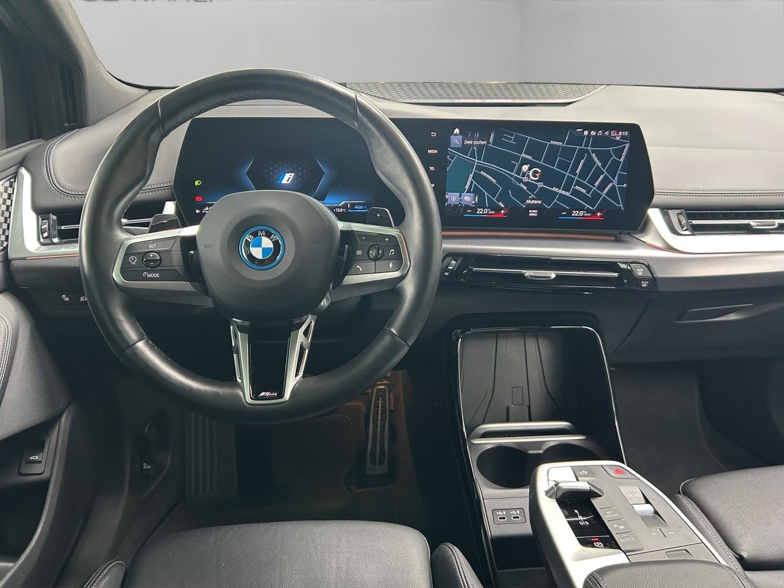 BMW 230e xDrive paddles Active Tourer, Plug-in-Hybrid Petrol/Electric, Second hand / Used, Automatic - 7