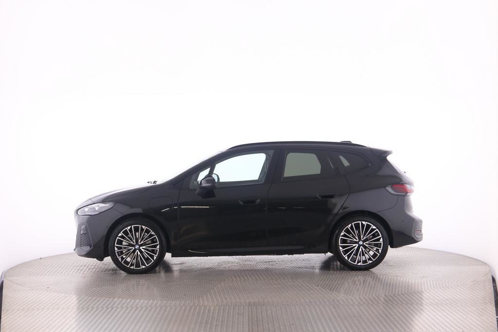 BMW 230e xDrive paddles Active Tourer, Plug-in-Hybrid Petrol/Electric, Second hand / Used, Automatic - 4