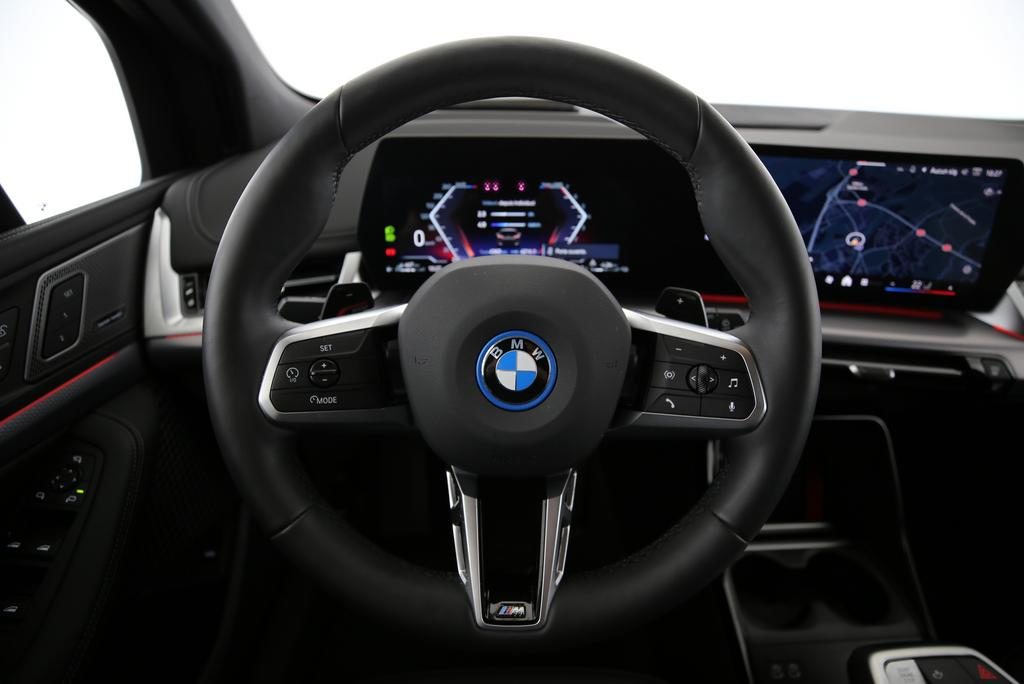BMW 230e xDrive paddles Active Tourer, Plug-in-Hybrid Petrol/Electric, Second hand / Used, Automatic - 6