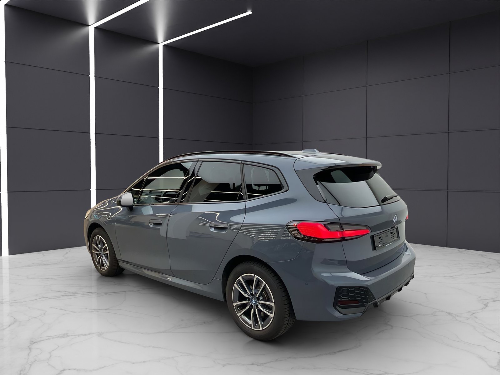 BMW 230e Active Tourer M Sport, Plug-in-Hybrid Petrol/Electric, Second hand / Used, Automatic - 3