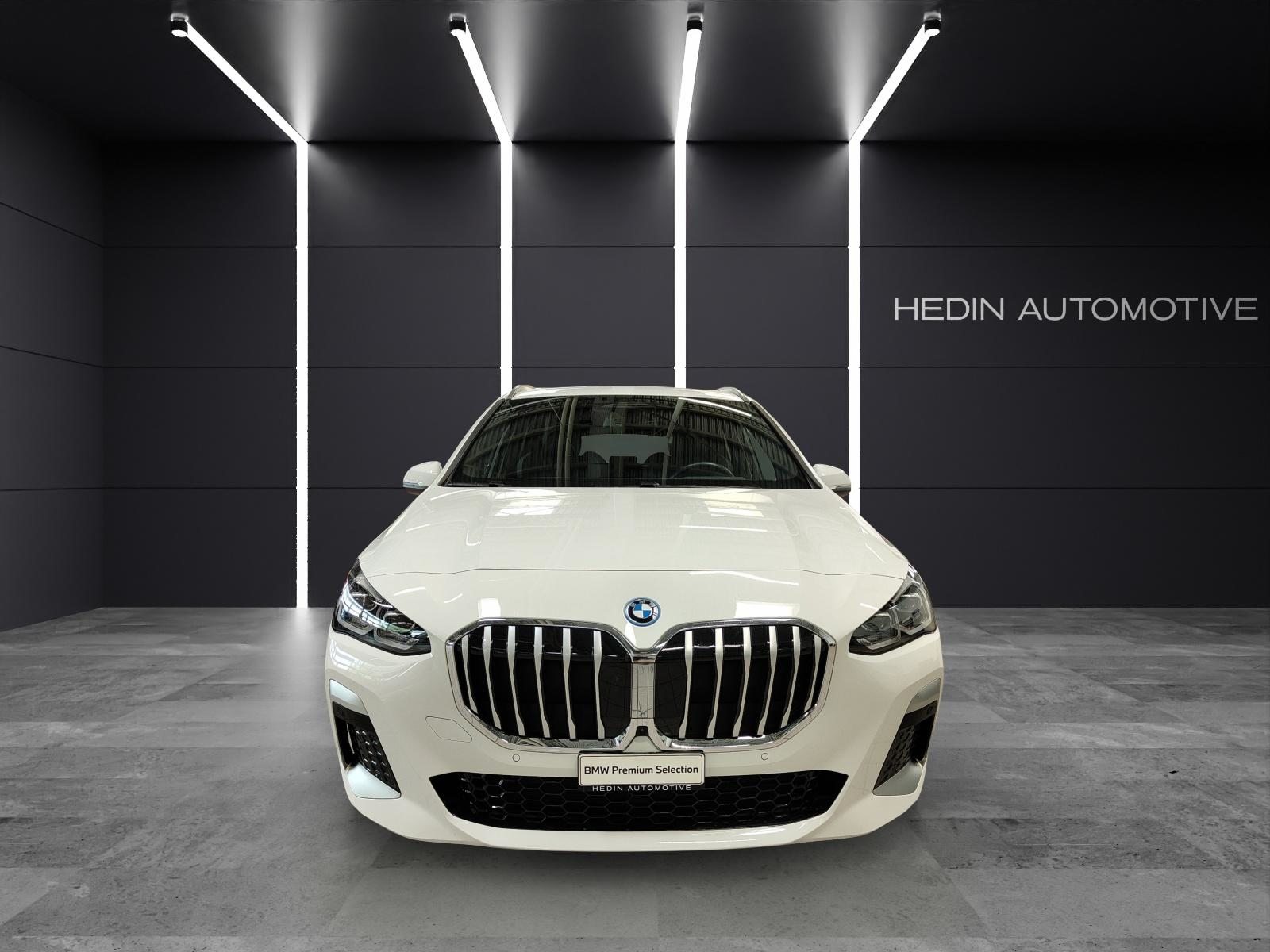 BMW 230e xDrive paddles Active Tourer, Plug-in-Hybrid Petrol/Electric, Second hand / Used, Automatic - 3