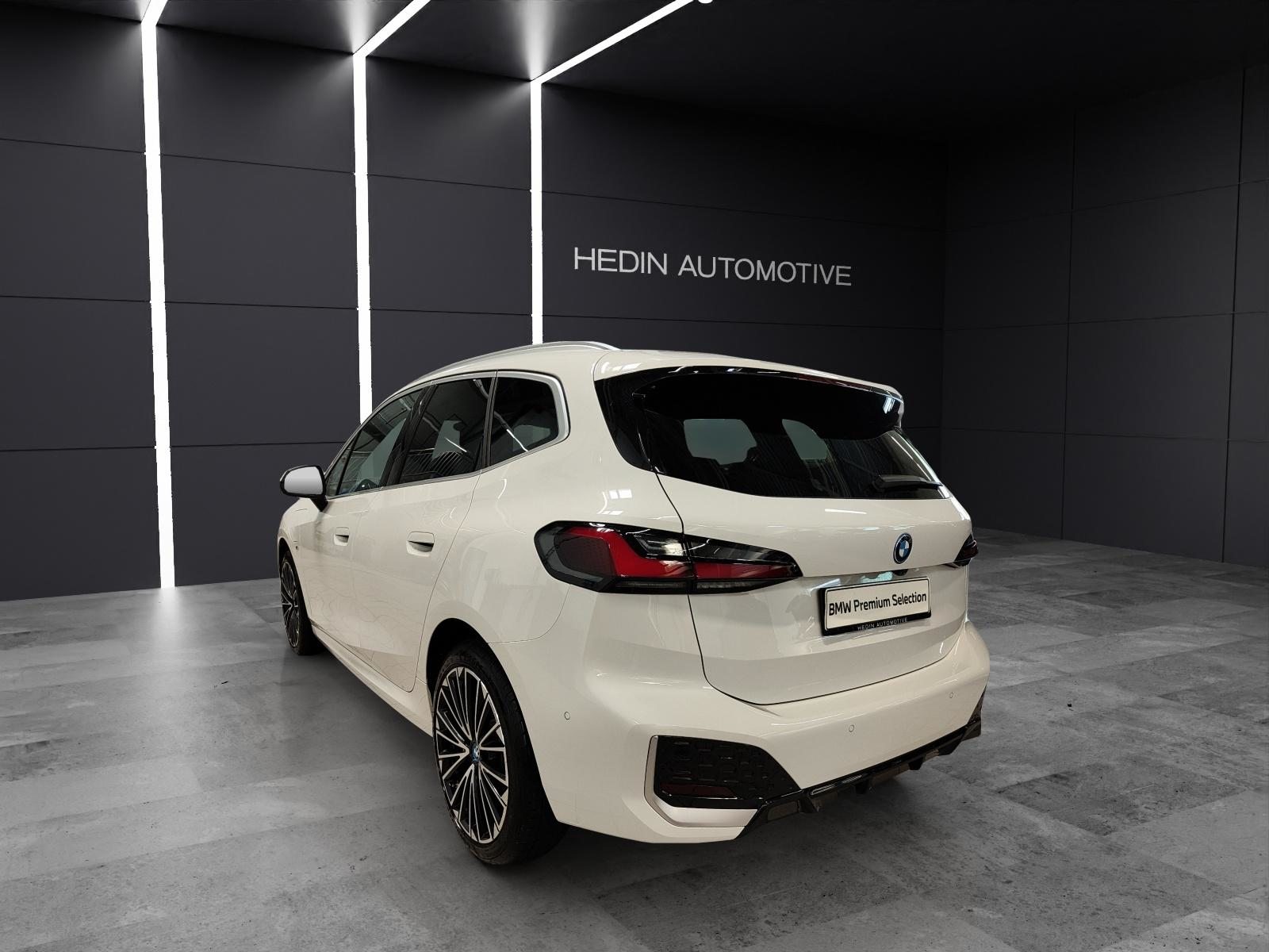 BMW 230e xDrive paddles Active Tourer, Plug-in-Hybrid Petrol/Electric, Second hand / Used, Automatic - 4