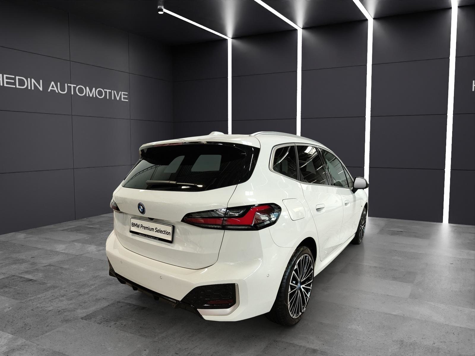 BMW 230e xDrive paddles Active Tourer, Plug-in-Hybrid Petrol/Electric, Second hand / Used, Automatic - 6
