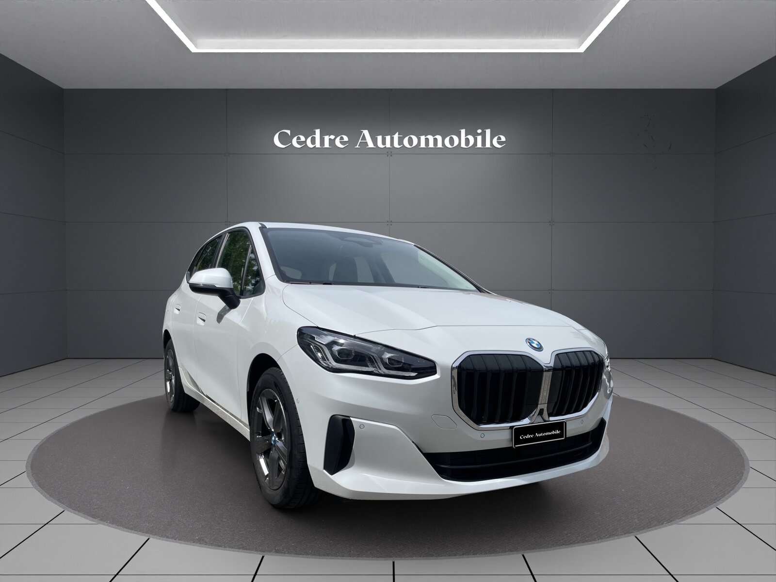 BMW 230e Active Tourer, Plug-in-Hybrid Benzin/Elektro, Occasion / Gebraucht, Automatik - 3