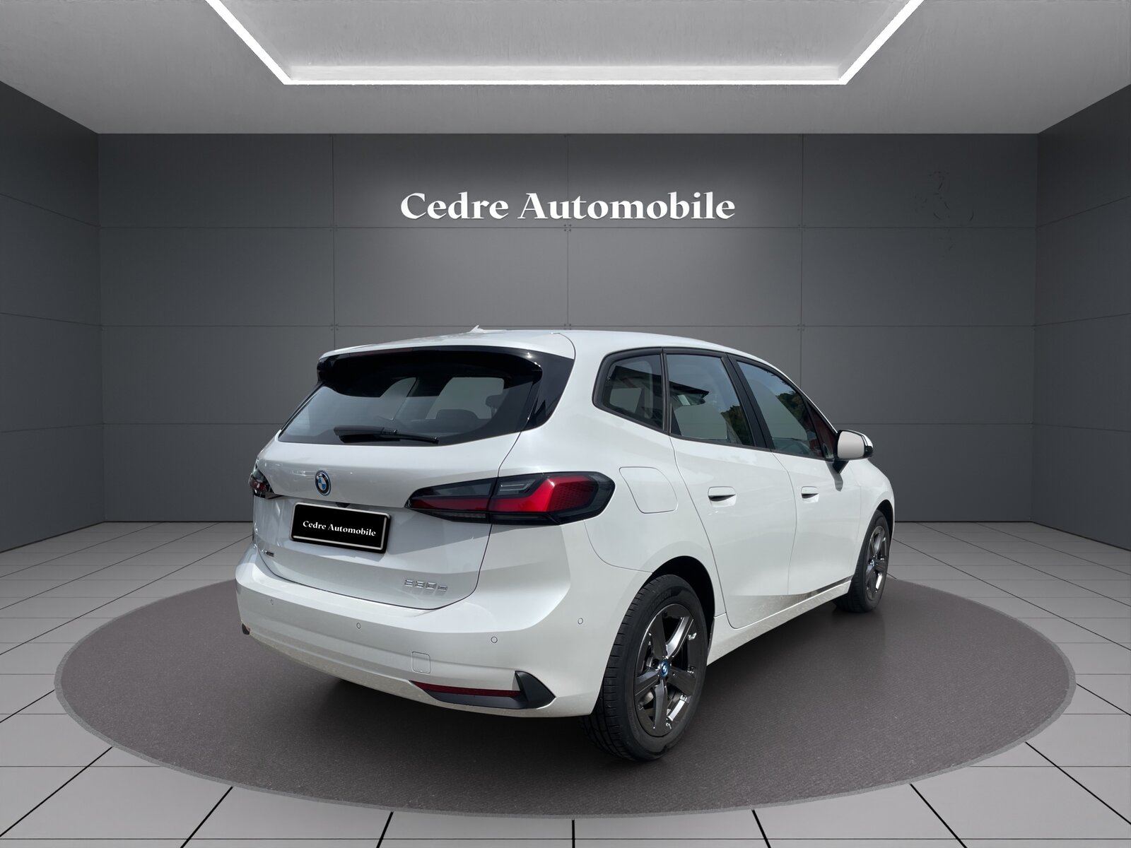 BMW 230e Active Tourer, Plug-in-Hybrid Benzin/Elektro, Occasion / Gebraucht, Automatik - 5