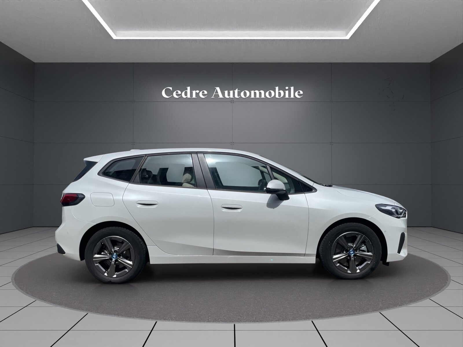 BMW 230e Active Tourer, Plug-in-Hybrid Benzin/Elektro, Occasion / Gebraucht, Automatik - 7