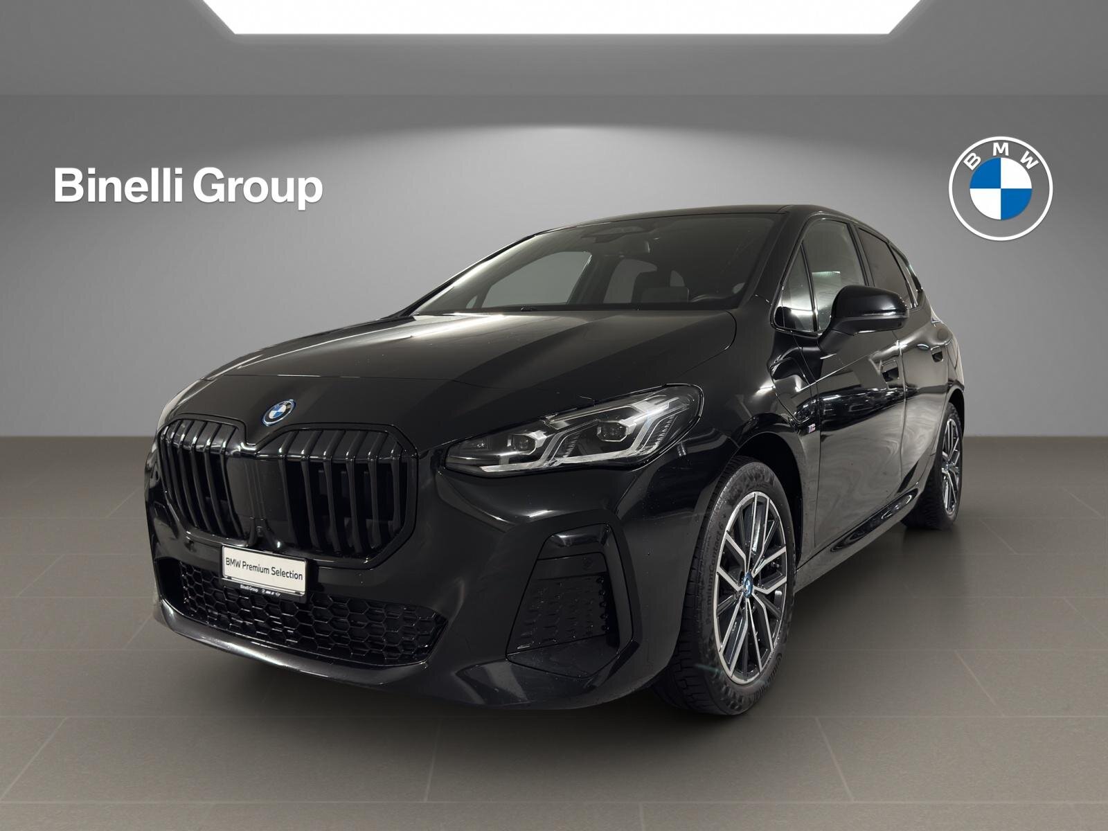 BMW 230e paddles Active Tourer