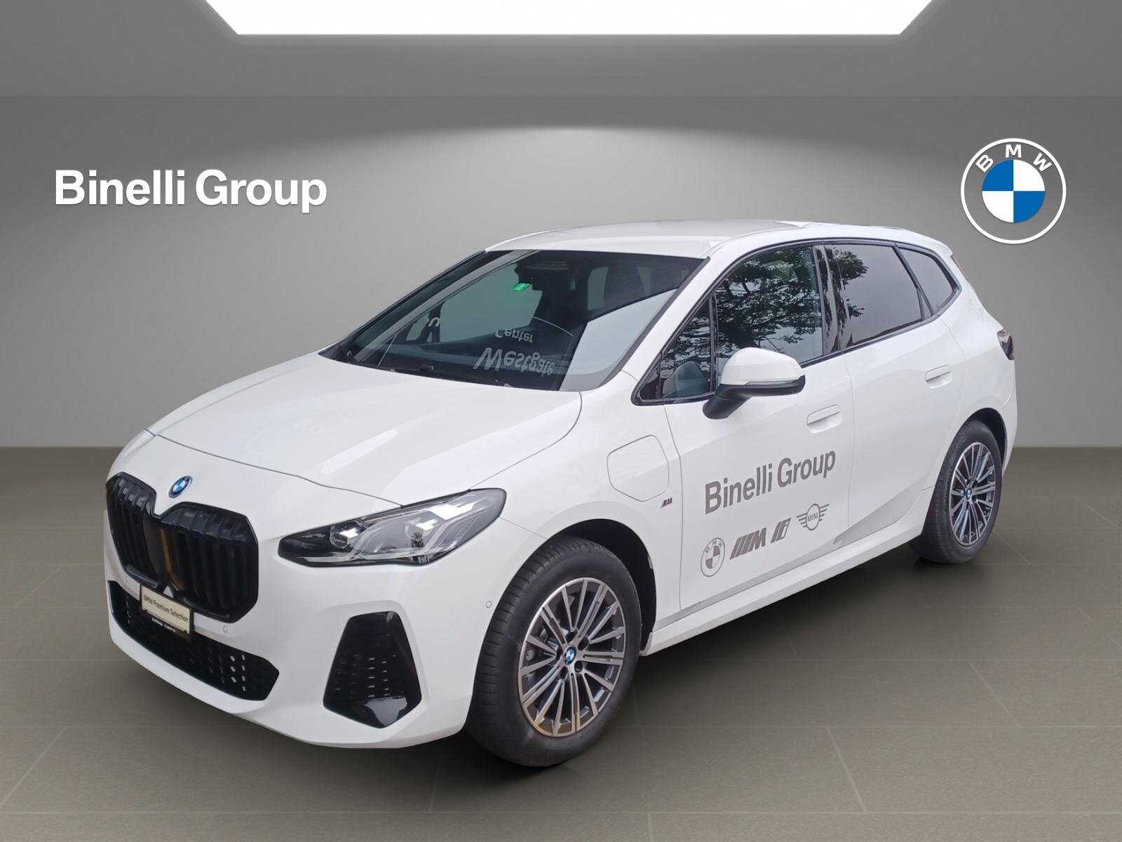 BMW 230e paddles Active Tourer