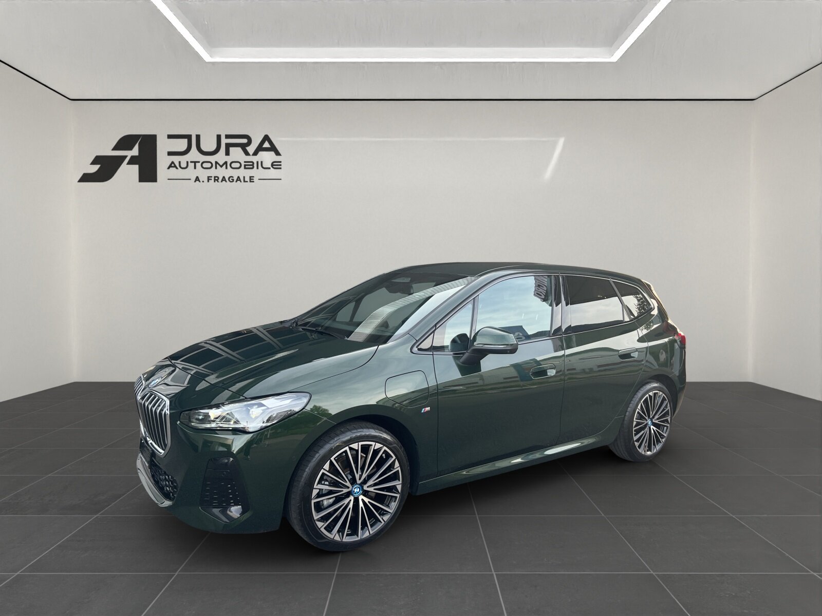BMW 230e  Active Tourer M Sport, Plug-in-Hybrid Benzin/Elektro, Occasion / Gebraucht, Automatik - 2