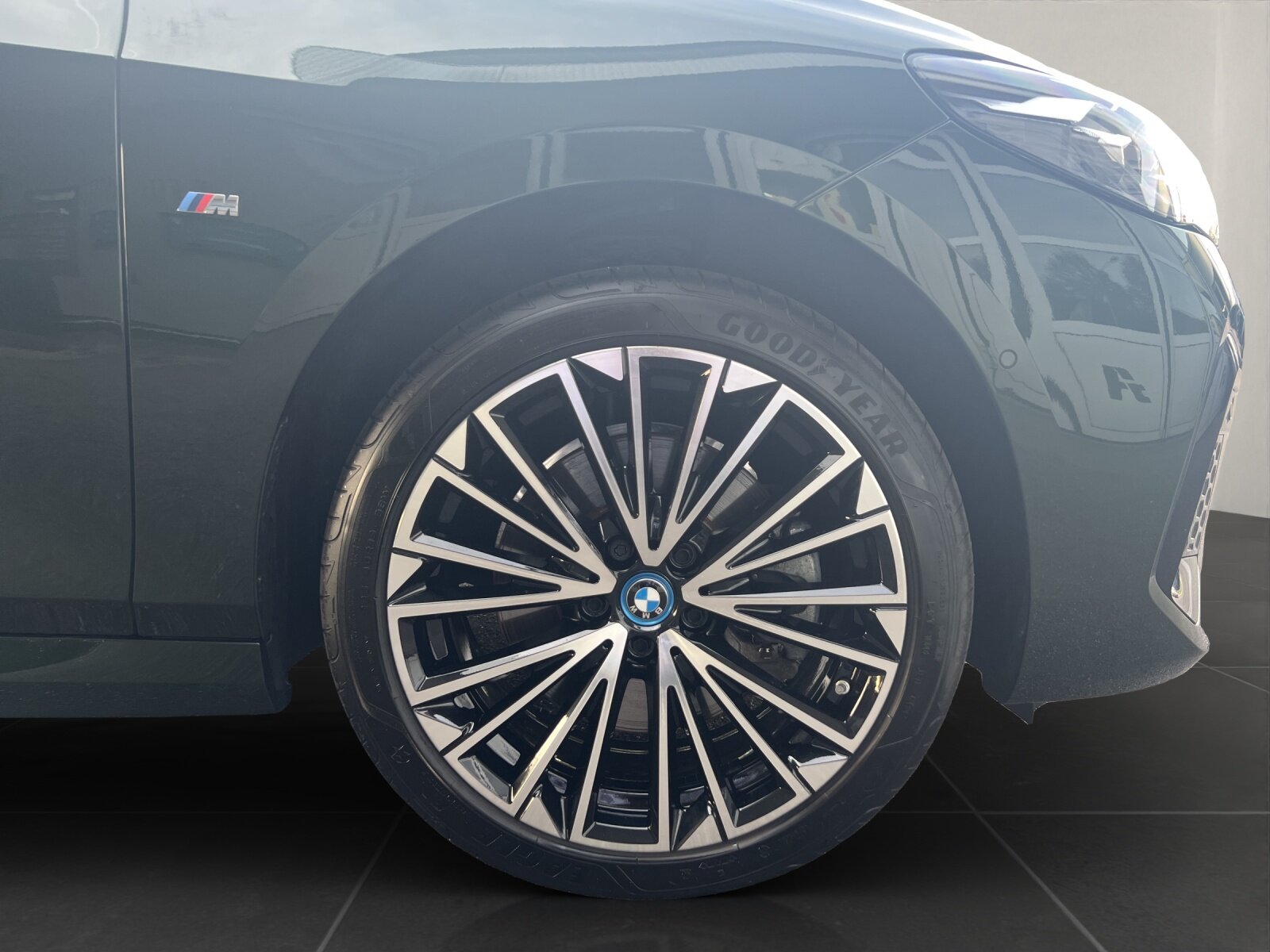 BMW 230e  Active Tourer M Sport, Plug-in-Hybrid Benzin/Elektro, Occasion / Gebraucht, Automatik - 7