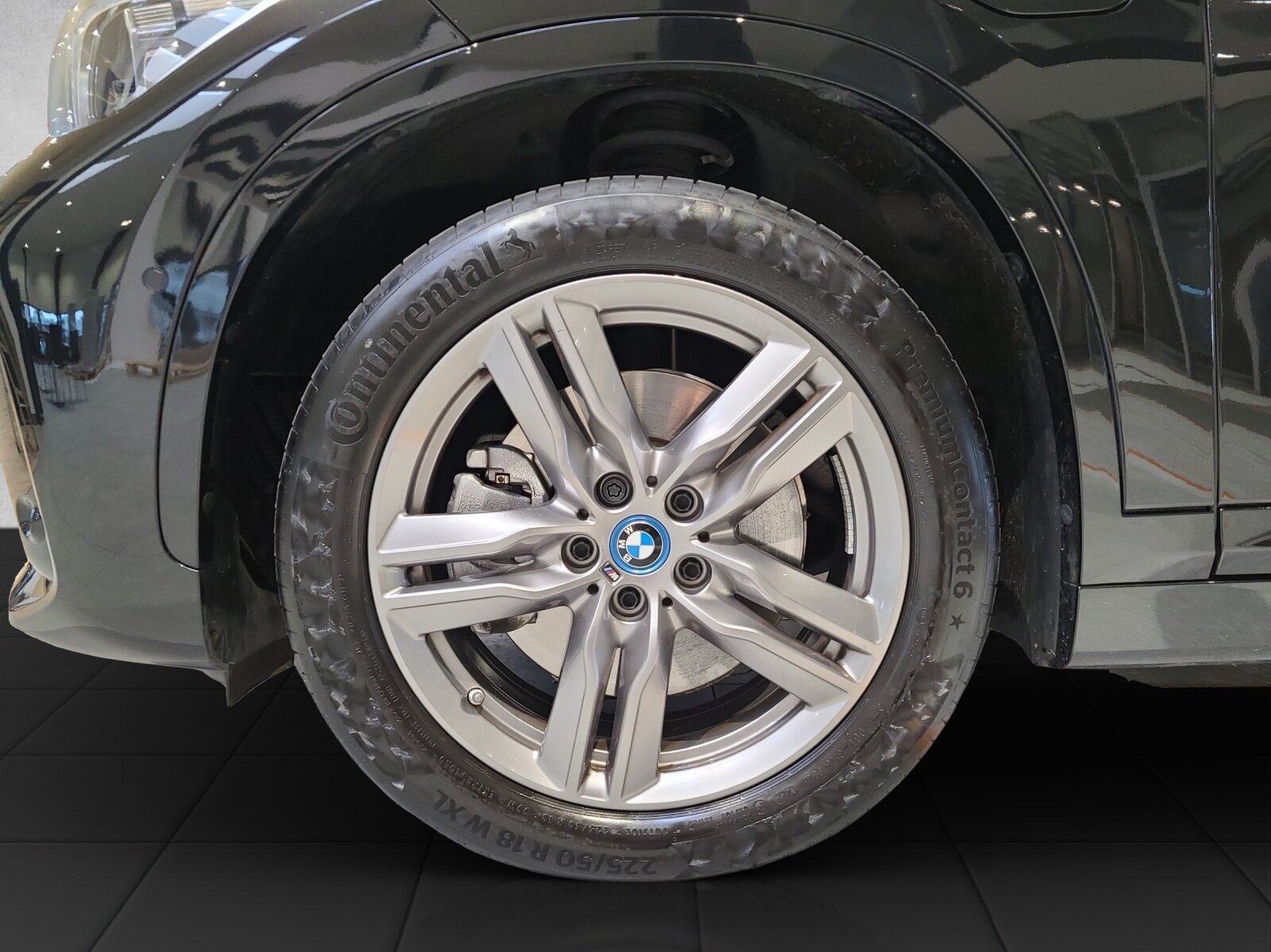 BMW 25e, Hybride Rechargeable Essence/Électricité, Occasion / Utilisé, Automatique - 2