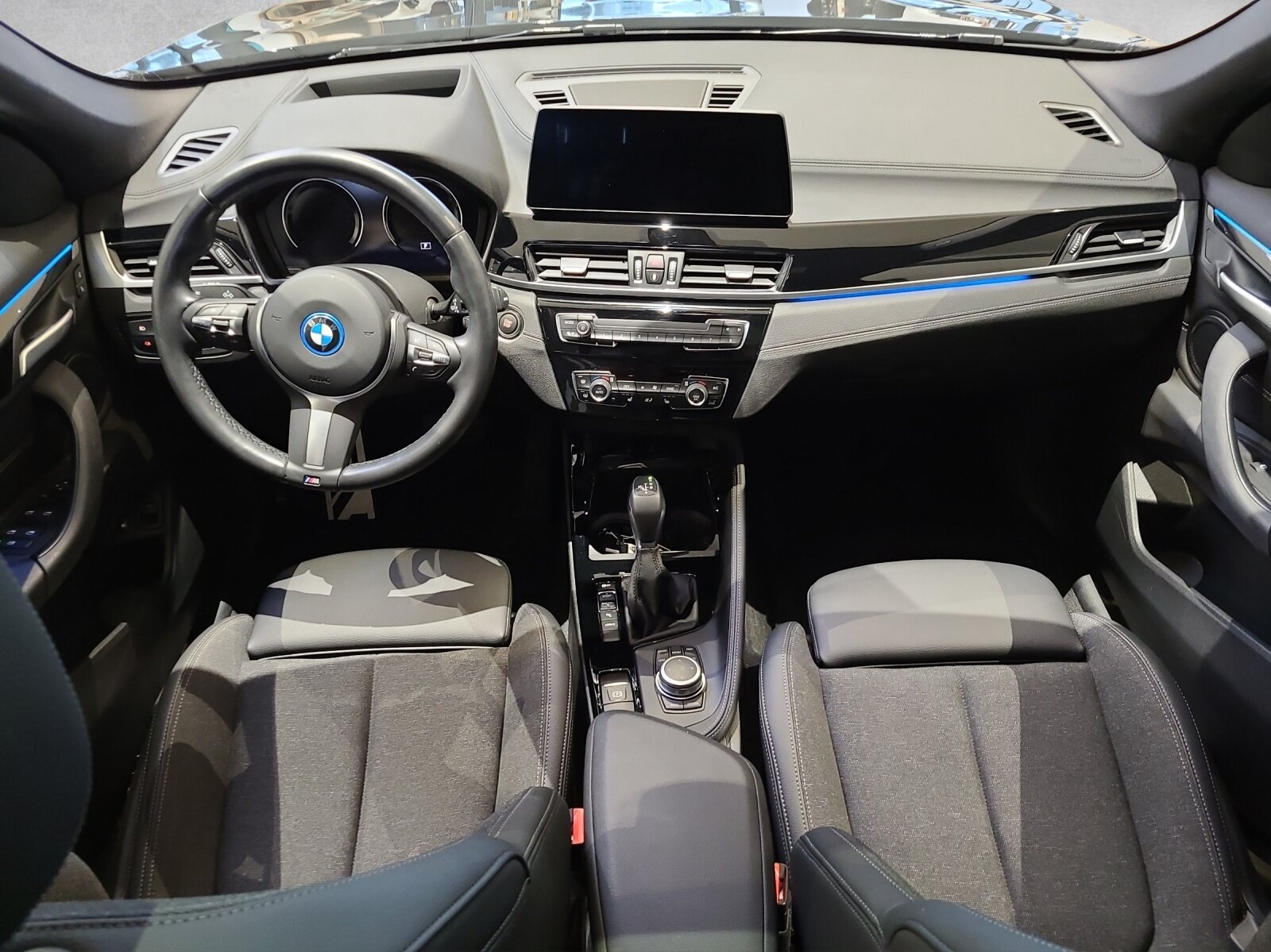 BMW 25e, Hybride Rechargeable Essence/Électricité, Occasion / Utilisé, Automatique - 4
