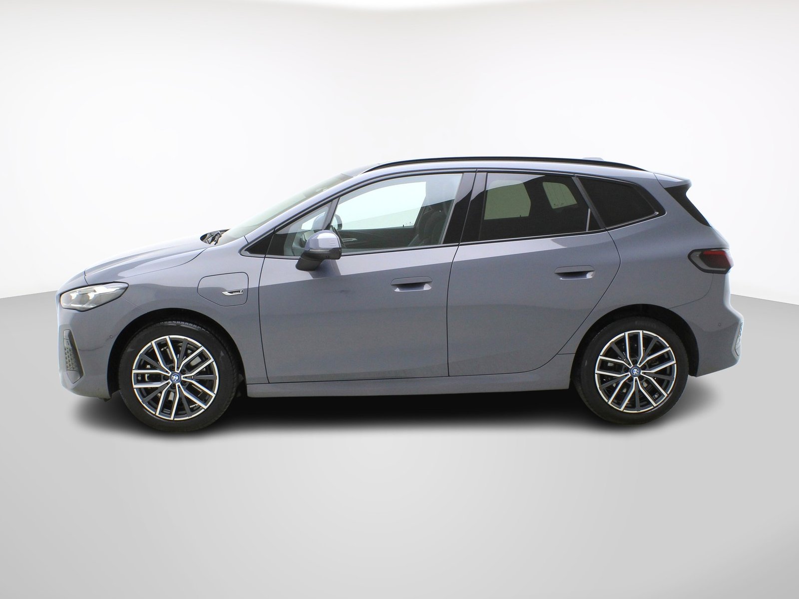 BMW 2er 230e Active Tourer M Sport, Plug-in-Hybrid Benzin/Elektro, Occasion / Gebraucht, Automatik - 3