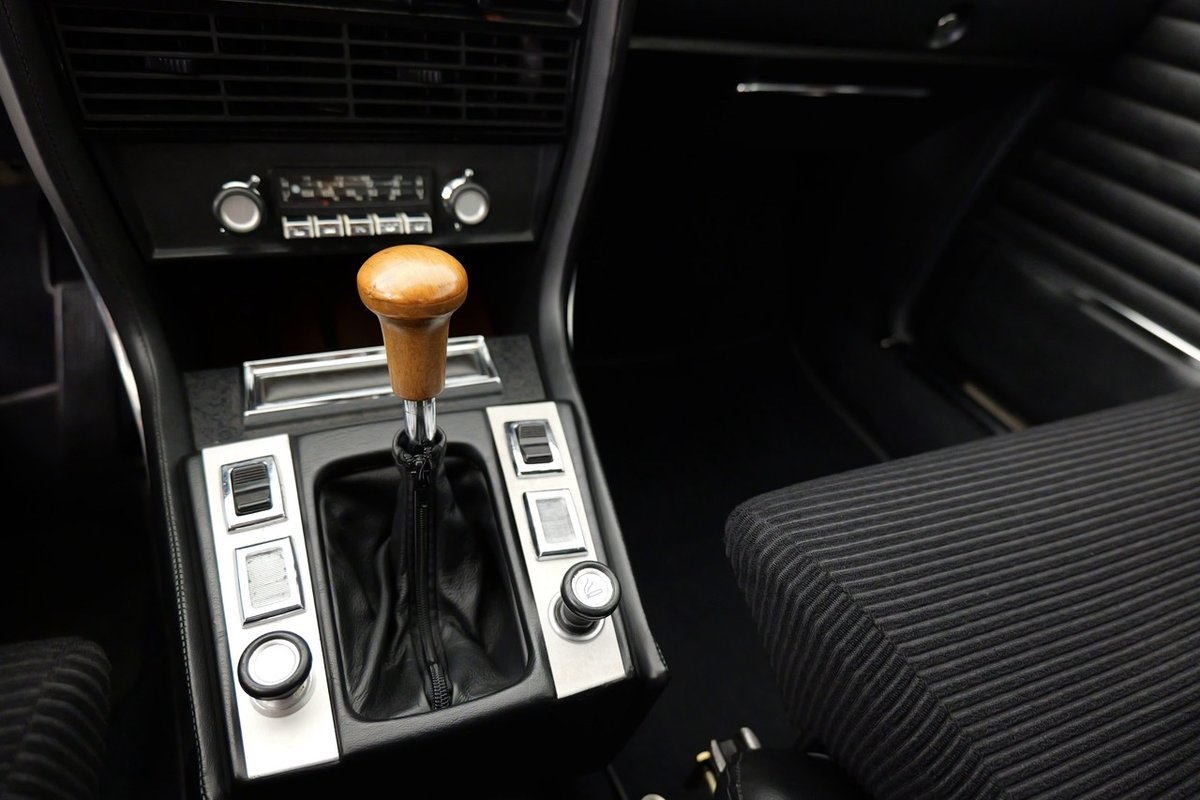 BMW 3.0 CSL, Petrol, Classic, Manual - 3