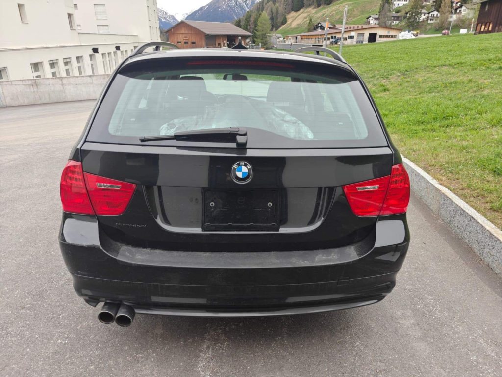 BMW 30e 325i xDrive, Petrol, Second hand / Used, Automatic - 6