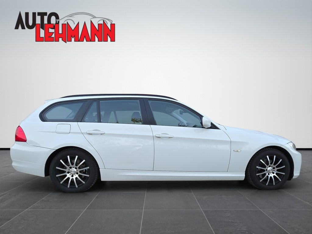 BMW 30e 320i Dynamic Edition, Benzin, Occasion / Gebraucht, Handschaltung - 6