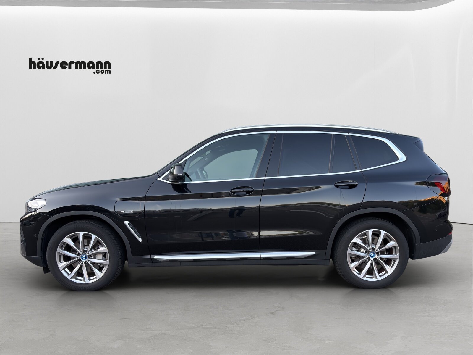 BMW 30e, Plug-in-Hybrid Benzin/Elektro, Occasion / Gebraucht, Automatik - 2