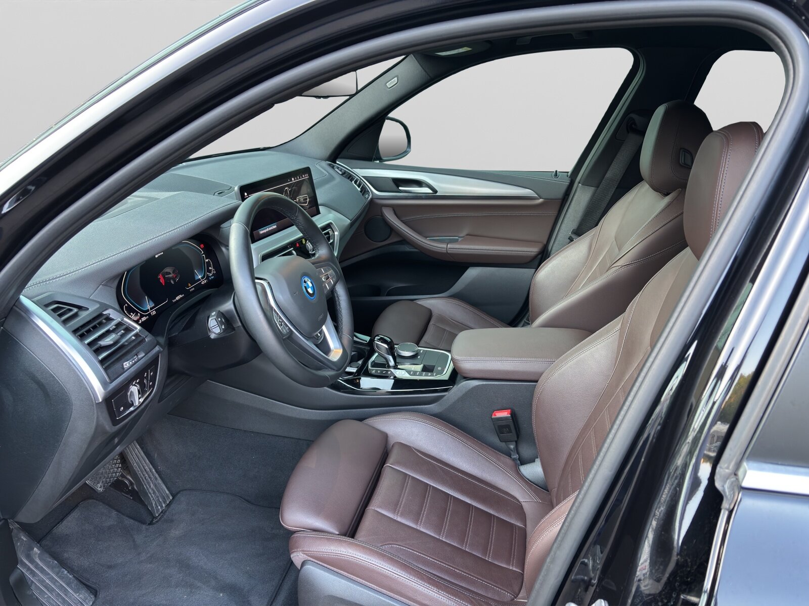 BMW 30e, Plug-in-Hybrid Benzin/Elektro, Occasion / Gebraucht, Automatik - 4