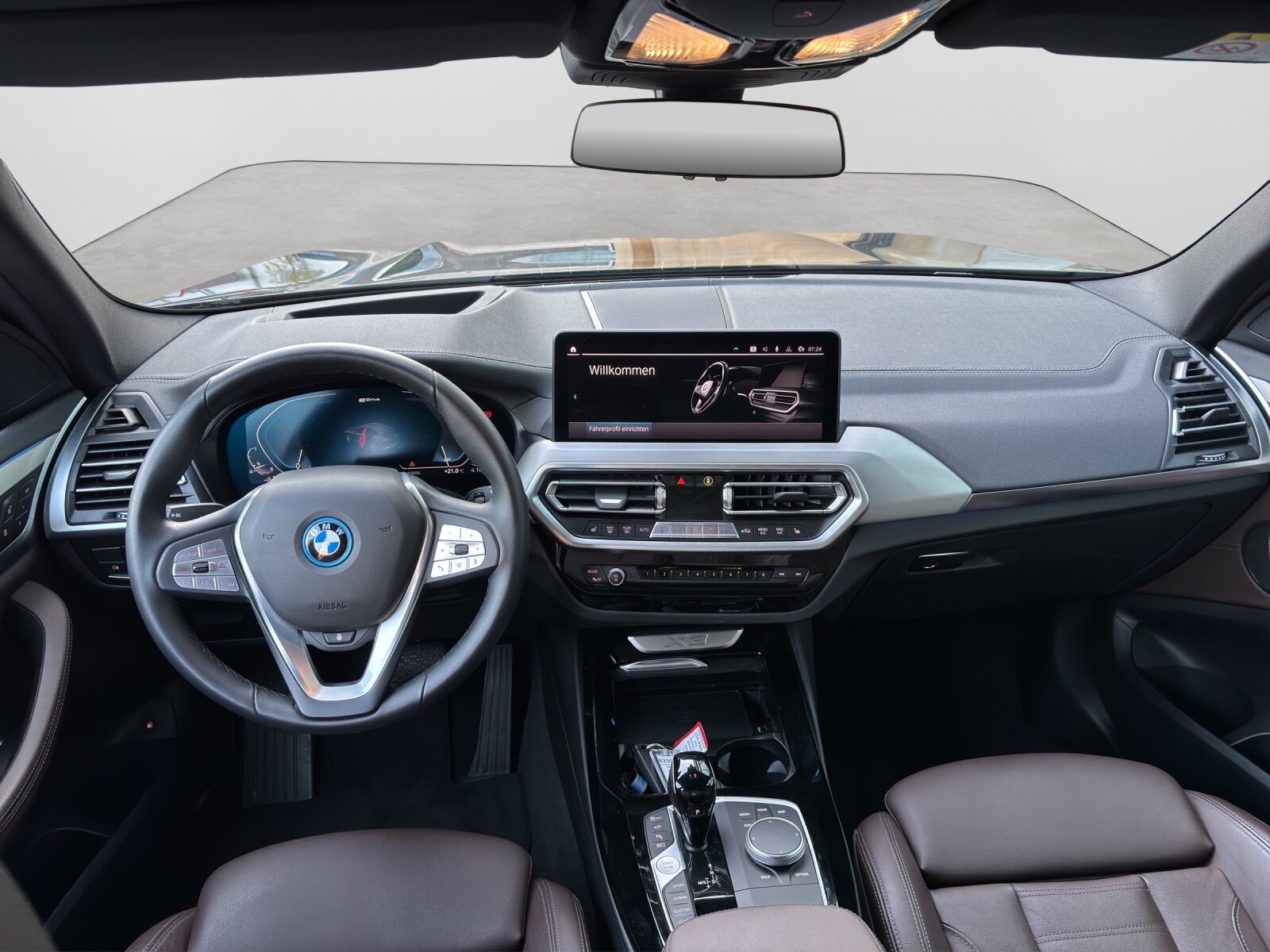 BMW 30e, Plug-in-Hybrid Benzin/Elektro, Occasion / Gebraucht, Automatik - 7