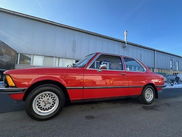 BMW E21