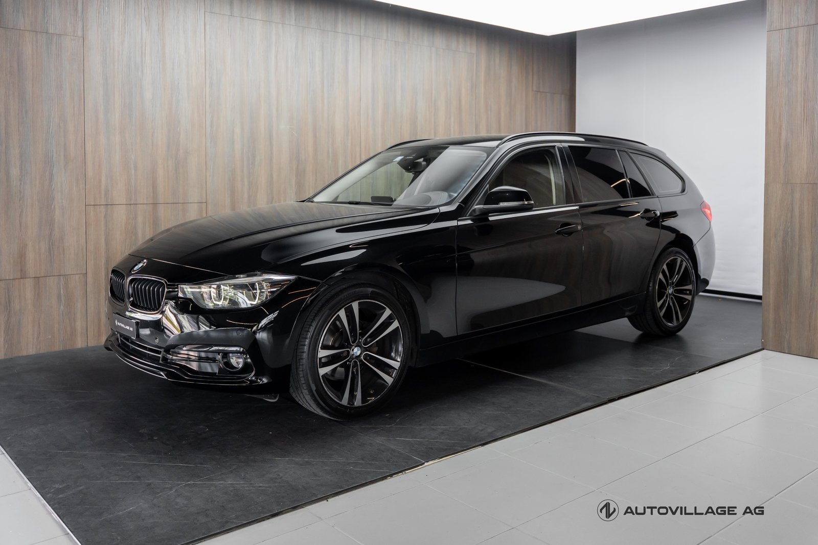 BMW 318d Touring Edition Sport Line Steptronic