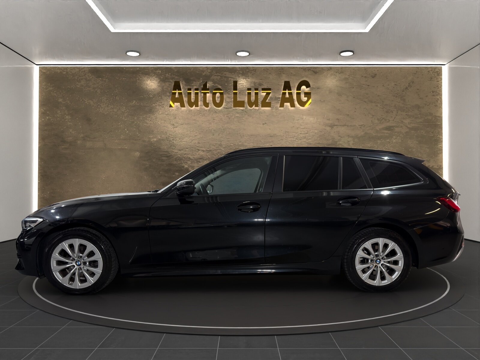 BMW 318d 48V Touring Steptronic, Mild-Hybrid Diesel/Electric, Second hand / Used, Automatic - 6