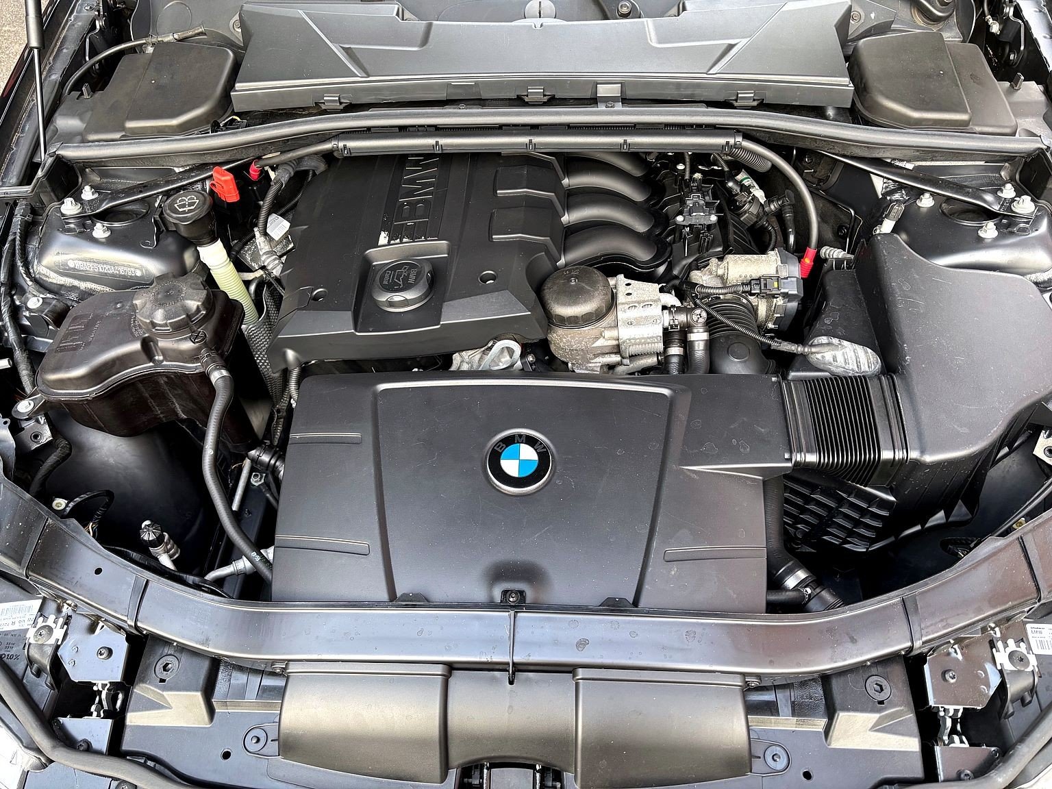 BMW 318i Access, Petrol, Second hand / Used, Automatic - 7