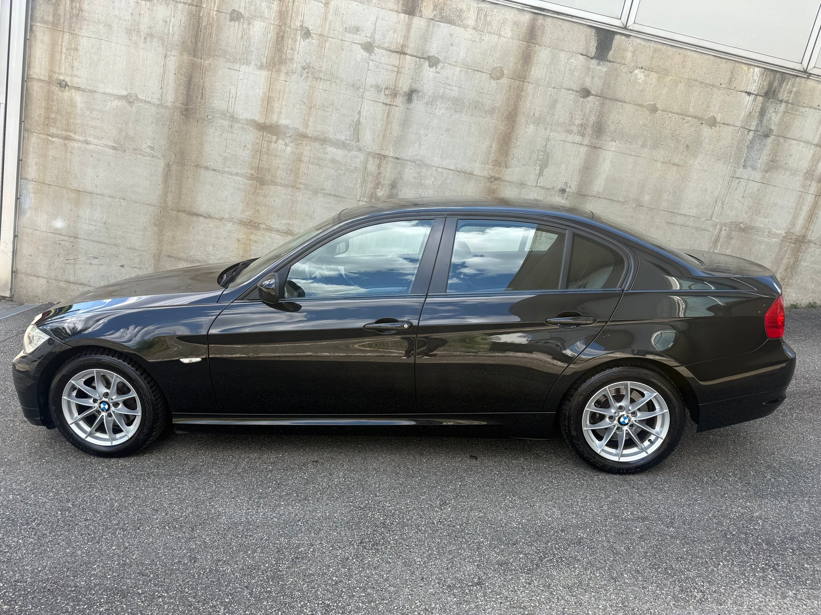 BMW 318i Dynamic Edition Steptronic Frisch ab MFK, Essence, Occasion / Utilisé, Automatique - 2
