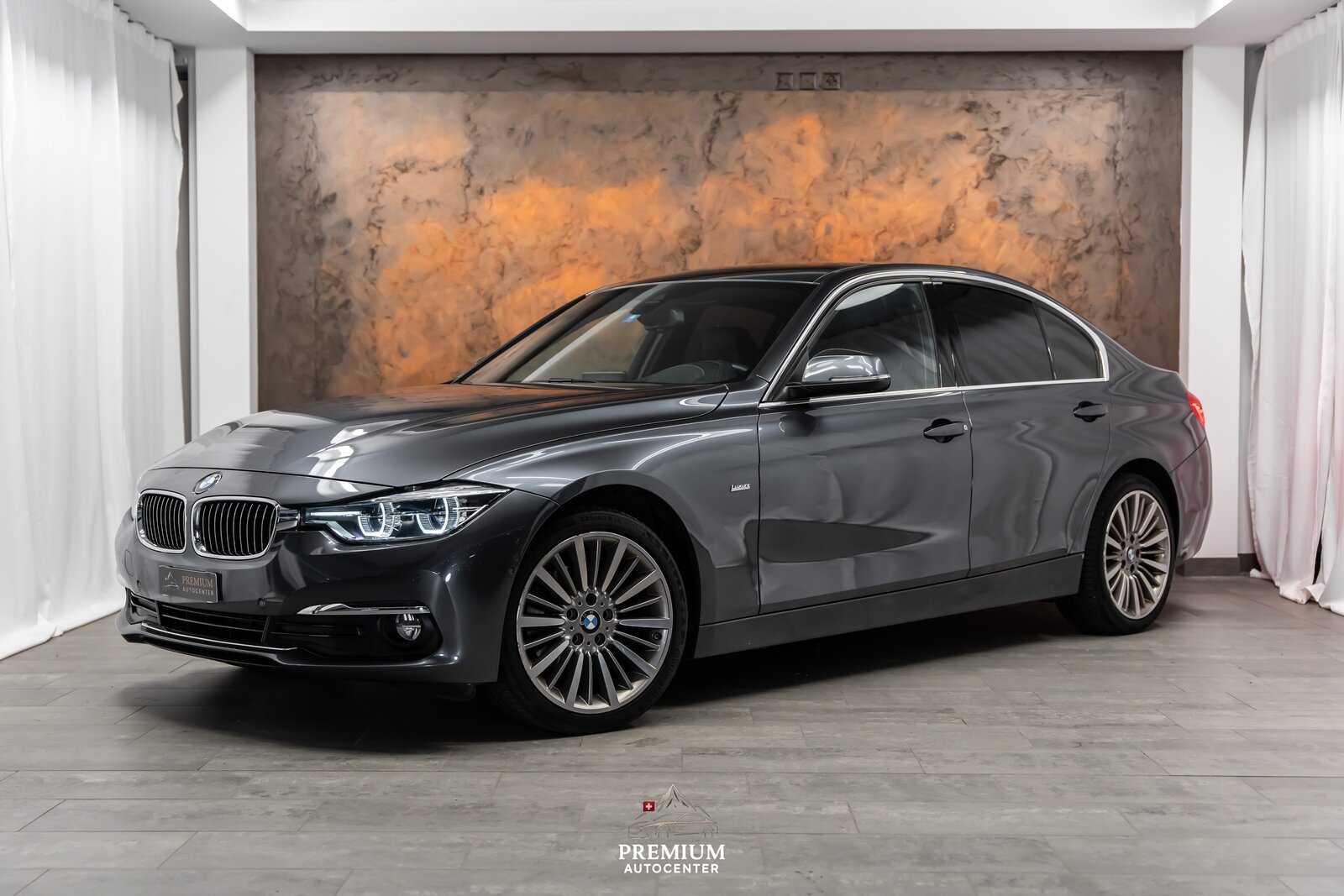 BMW 318d Edition Luxury Line Steptronic *Facelift*Head-Up* 3