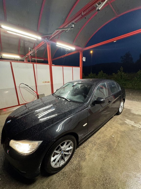 BMW 318 318i