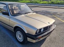 BMW 318i A, Petrol, Classic, Automatic - 2