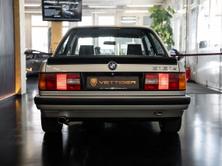 BMW 318iS, Essence, Occasion / Utilisé, Manuelle - 5