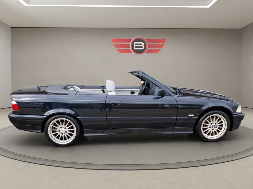 BMW 320i Cabrio, Essence, Occasion / Utilisé, Manuelle - 7