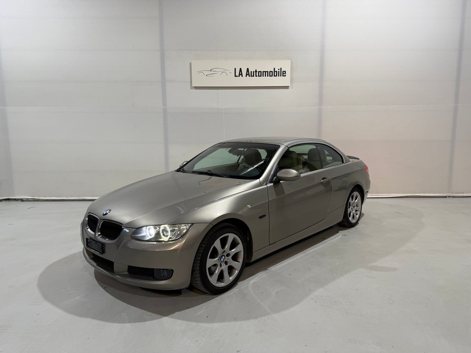 BMW 320i Cabriolet