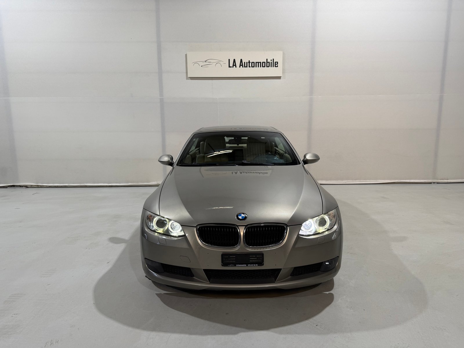 BMW 320i Cabriolet, Petrol, Second hand / Used, Manual - 4