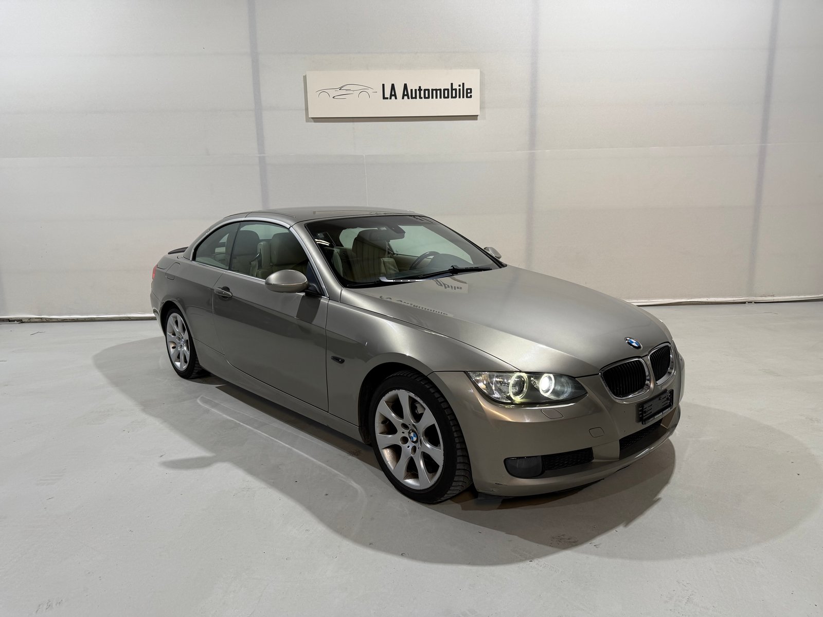 BMW 320i Cabriolet, Petrol, Second hand / Used, Manual - 5