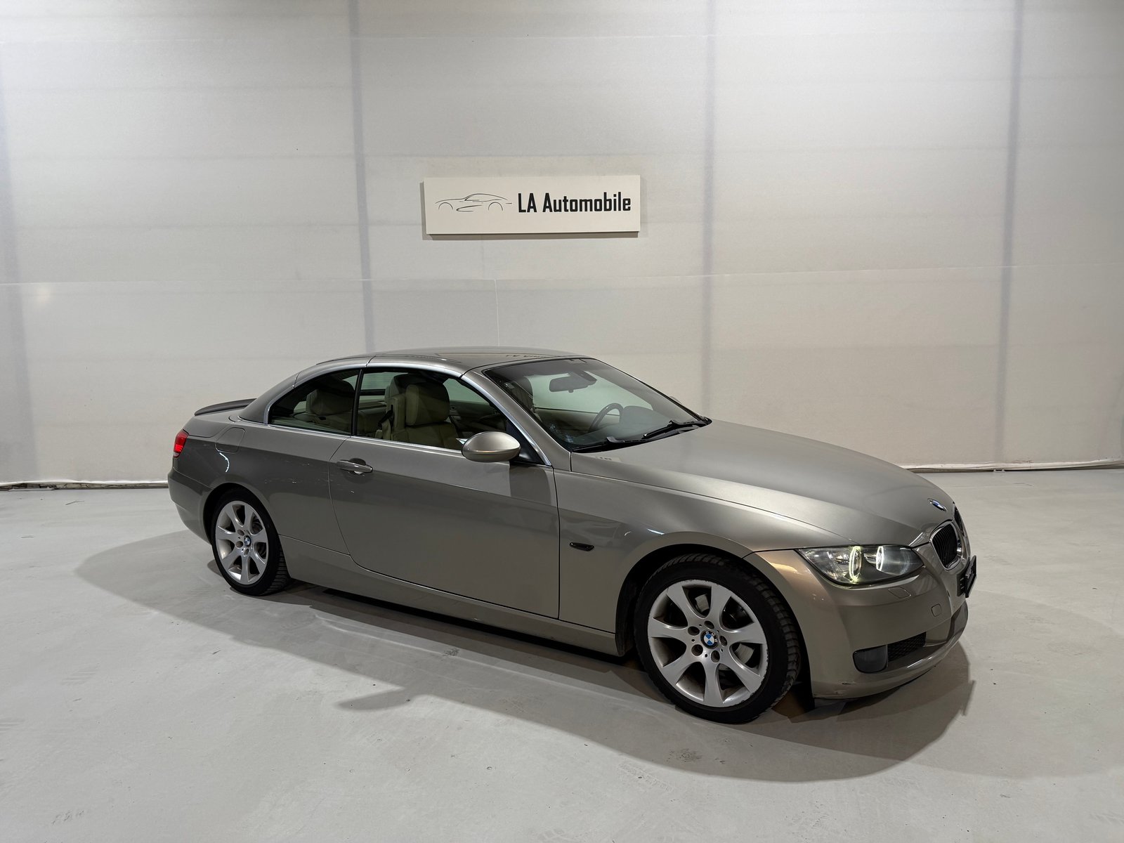BMW 320i Cabriolet, Petrol, Second hand / Used, Manual - 6