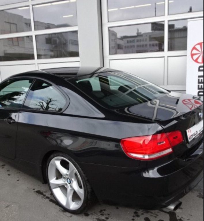 BMW 320 320i coupe