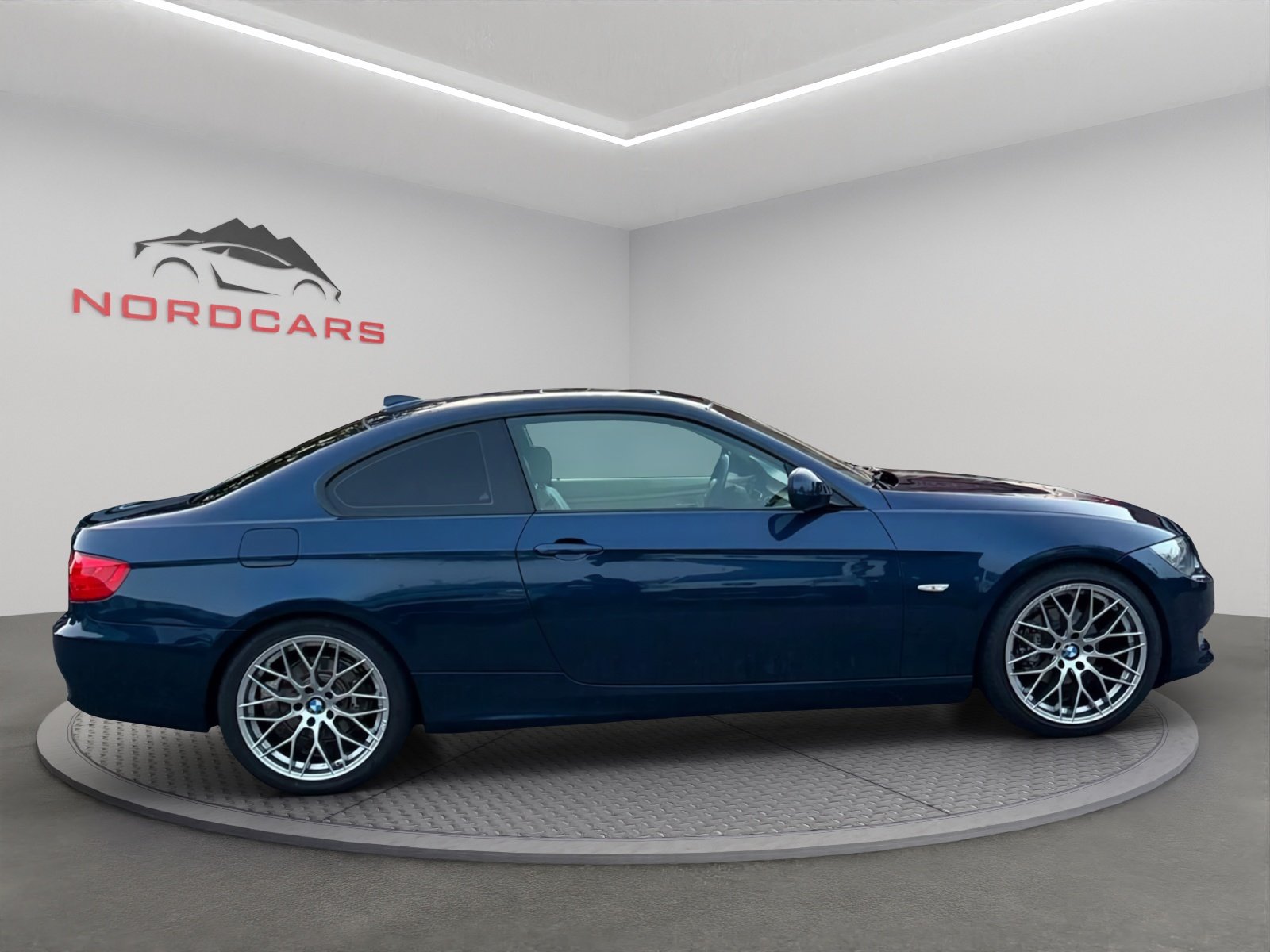 BMW 320i Coupé Steptronic, Benzin, Occasion / Gebraucht, Automatik - 6