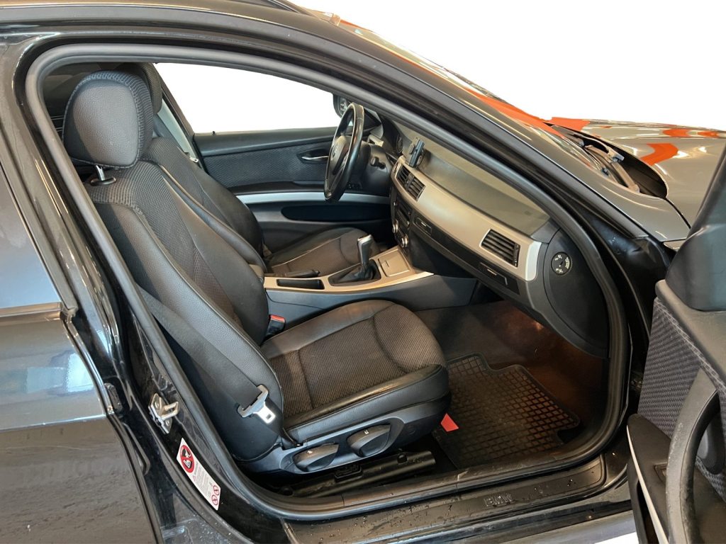 BMW 320i Touring, Benzina, Occasioni / Usate, Manuale - 7