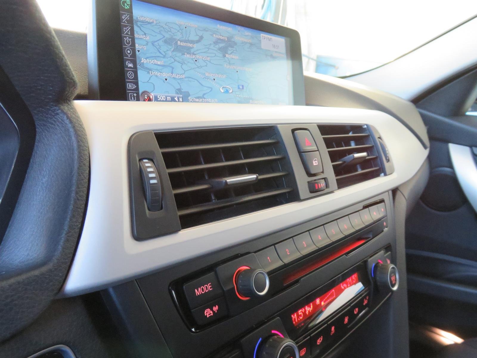 BMW 320i Touring, Benzina, Occasioni / Usate, Automatico - 6
